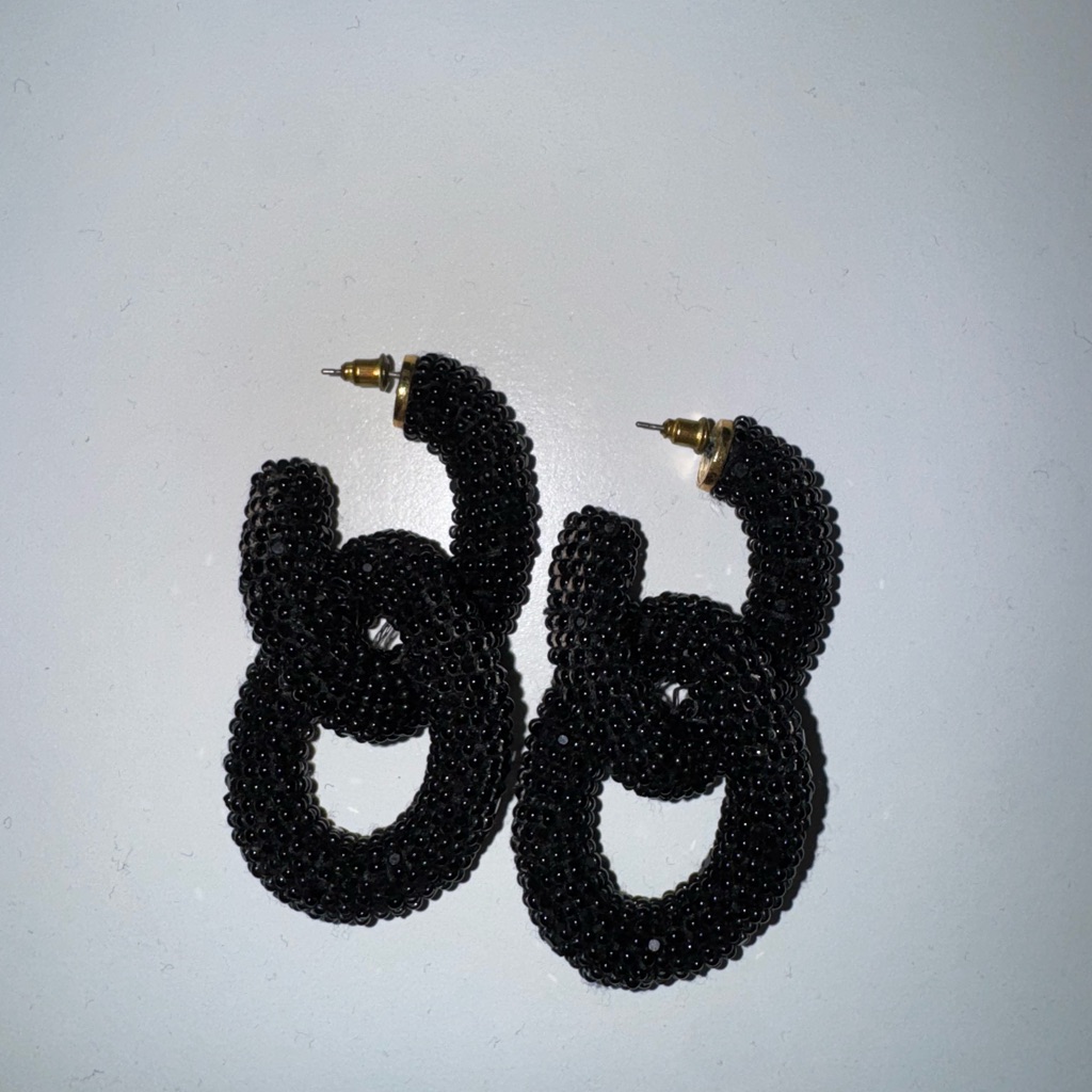 Oscar De La Renta Black Beaded Loop Earrings 90$
